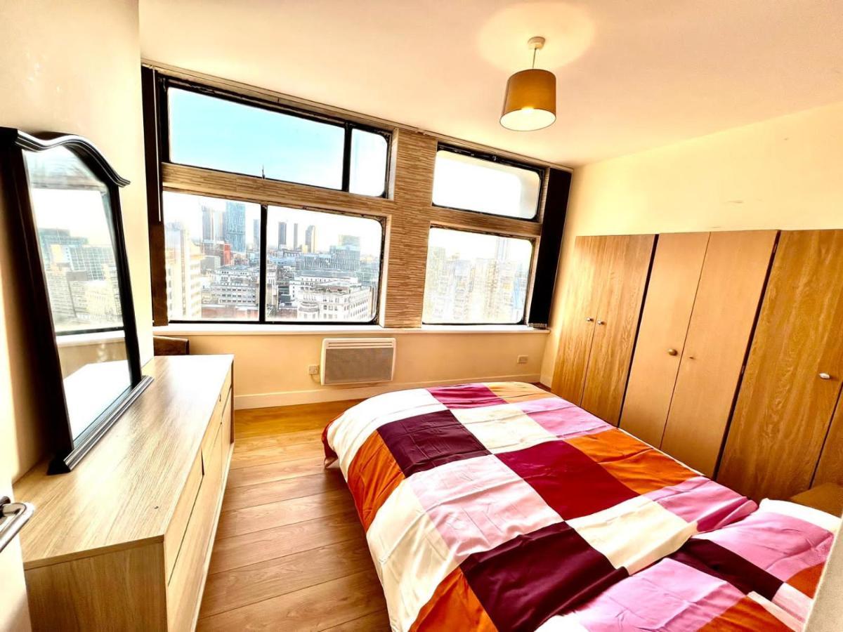 Two Bedroom With Kitchen Facility Apartment *